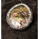 Perlmutt Anh&auml;nger echt Abalone  oval gew&ouml;lbt mit Strassteinen und Metallfassung oval 55 x 40 mm Code G