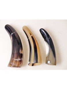 1 x Zier- und Trinkhorn gemasert 6-2 cm in leichter...