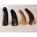 1 x Zier- und Trinkhorn gemasert 6-2 cm in leichter Phallusform stark reduziert