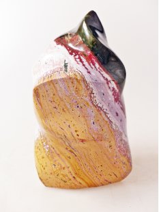 JaS66 Skulptur Freeform Flamme polychromer Madagaskar Jaspis 12 cm 760 g