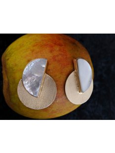 1 Paar Designer Ohrstecker D 45 mm Perlmutt auf Messing vergoldet Lailah No.05