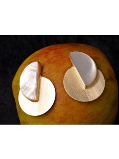 1 Paar Designer Ohrstecker D 45 mm Perlmutt auf Messing vergoldet Lailah No.05