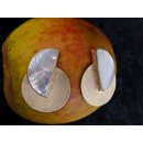 1 Paar Designer Ohrstecker D 45 mm Perlmutt auf Messing vergoldet Lailah No.05