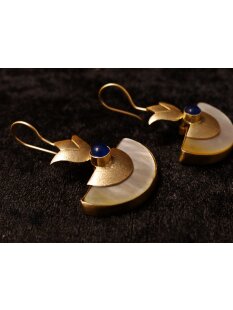 1 Paar Designer Ohrh&auml;nger 50 mm Blauquarz auf Messing vergoldet Lailah No.10