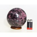 KRh03 Rhodonit Kugel Madagaskar poliert D: 96 mm 1661 g