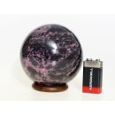 KRh05 Rhodonit Kugel Madagaskar poliert D: 94 mm 1481 g