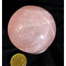 KRQ202 Rosenquarz Kugel mit Stern (Asterismus) poliert D 60  mm original Madagaskar 320  g