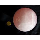 KRQ229 Rosenquarz Kugel 1. Qualit&auml;t poliert D 86  mm original Madagaskar 1060 g