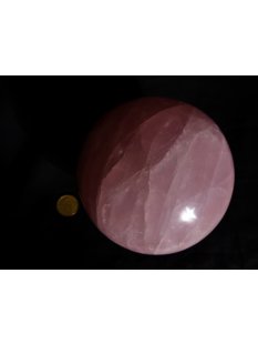 KRQ234 Rosenquarz Kugel 1. Qualit&auml;t seltene Gr&ouml;&szlig;e poliert D 130  mm original Madagaskar 3110 g
