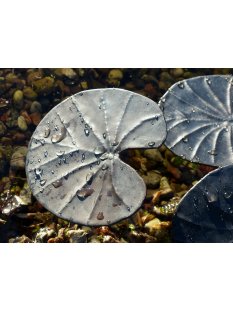 Garten Deko Skulptur Blech Blatt, mattschwarz, klein, auf angeschwei&szlig;tem Stiel D: 10 cm