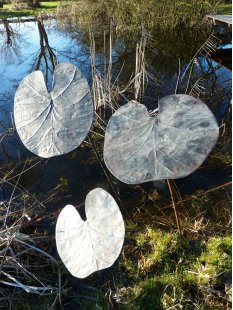 Garten Deko Skulptur Blech Blatt, mattschwarz, mittel, auf Stiel steckbar  D: 30 cm