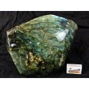 LA50 Labradorit Madagaskar polychrom Freeform poliert 9700 g 25 x 20 cm