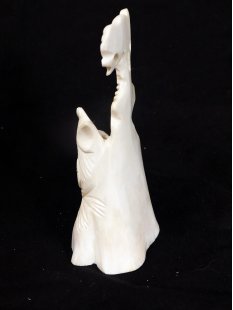 Knochenfigur Hahn am Baum14 cm = Code F